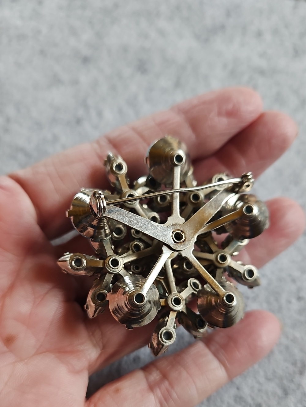 Vintage pale blue Gray marbleized Stones floral Spray brooch Gold Tone Prong - Picture 5 of 8